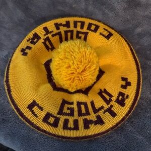 Vintage Gold Country Brimmed Pom Pom Hat